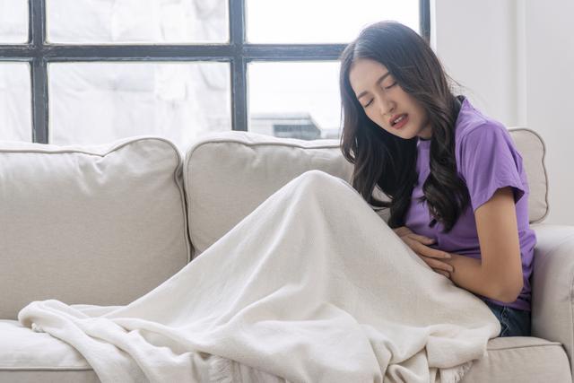 痛经怎么治疗最好的方法女孩