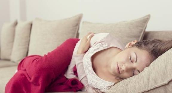 痛经的时候吃布洛芬 布洛芬胶囊能缓解痛经吃几粒 痛经的时候吃布洛芬 布洛芬胶囊能缓解痛经吃几粒