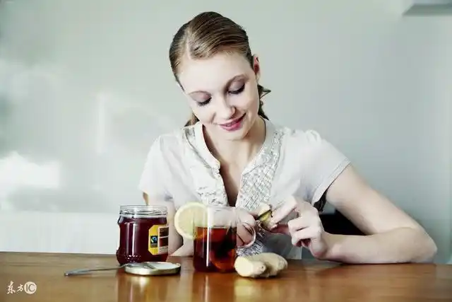 乳房肿块的原因有几个 这样饮食可缓解 乳房肿块的原因有几个 这样饮食可缓解