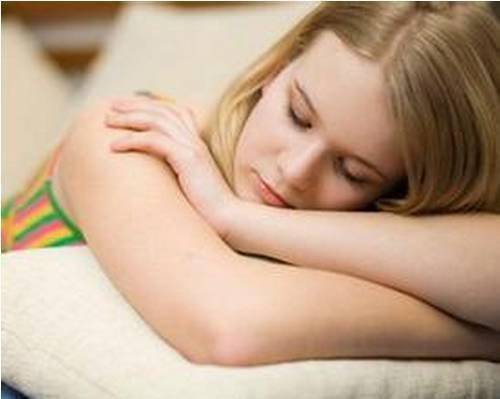 月经前后总感觉有血丝 月经前后总感觉有血丝