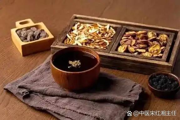 月经往外流 月经往外排的是什么东西 月经往外流 月经往外排的是什么东西