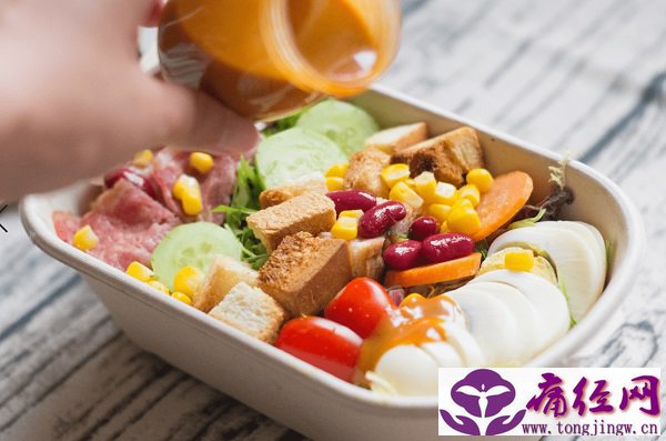 容嬷嬷指导痛经 容嬷嬷拿针扎谁 容嬷嬷指导痛经 容嬷嬷拿针扎谁