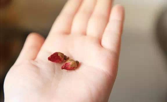 月经第7天还有_月经第7天还有少量鲜红的血 月经第7天还有_月经第7天还有少量鲜红的血