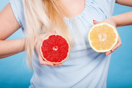 女孩月经初潮持续多久 女孩月经初潮持续多久