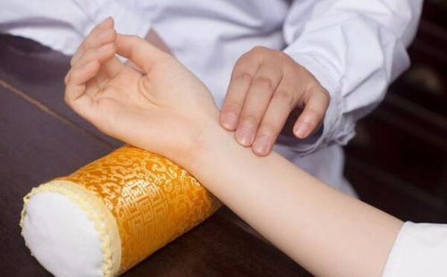 姨妈后期还会痛经吗吗 姨妈后期还会痛经吗吗