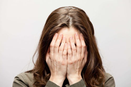 月经推迟十二天出血 月经推迟十二天出血正常吗 月经推迟十二天出血 月经推迟十二天出血正常吗