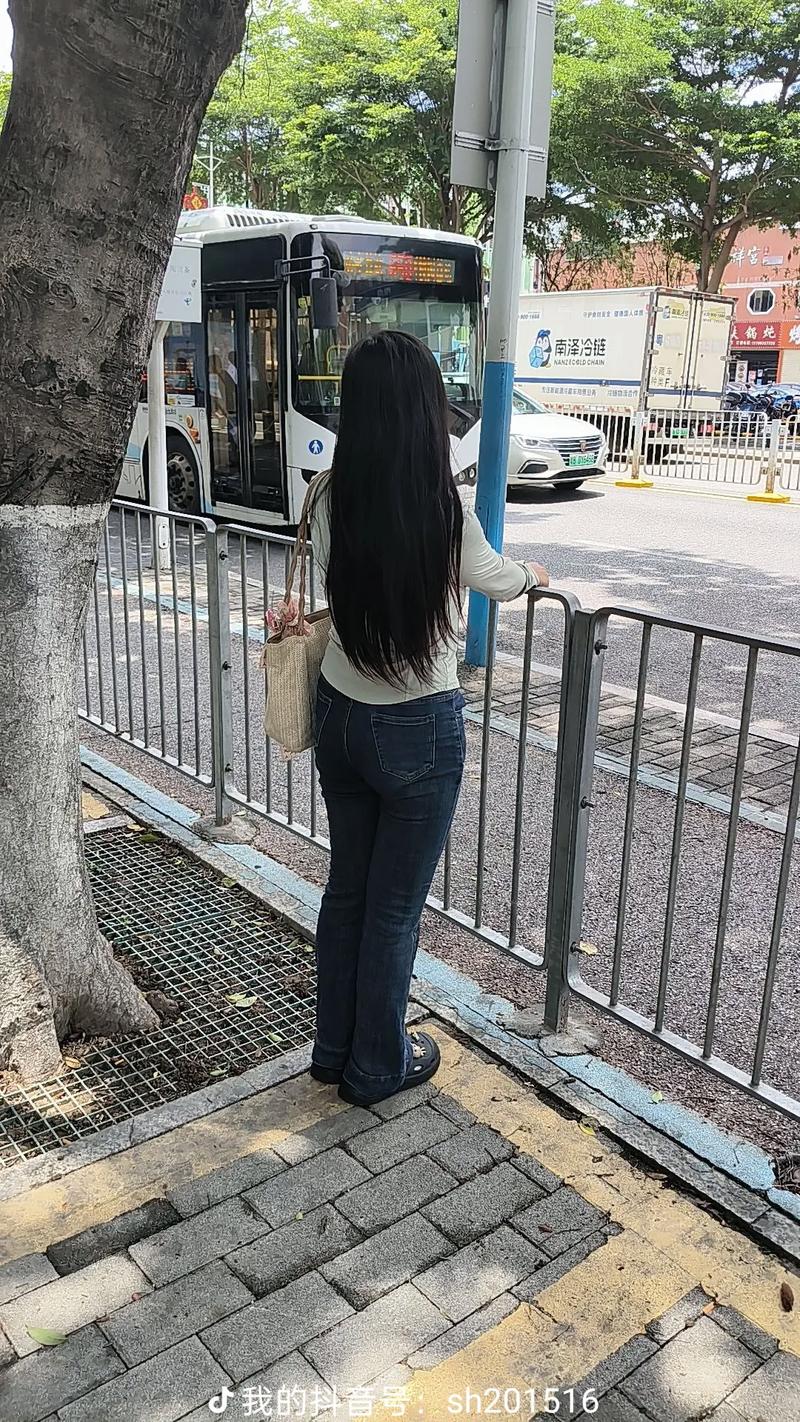 3ػᵼ¹ճ ճ2صӦã