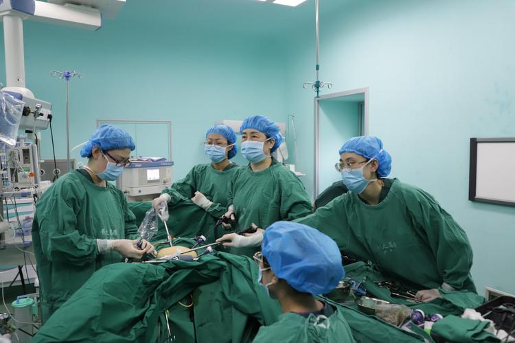 月经期脸肿胀疼 月经期脸肿胀疼怎么回事 月经期脸肿胀疼 月经期脸肿胀疼怎么回事