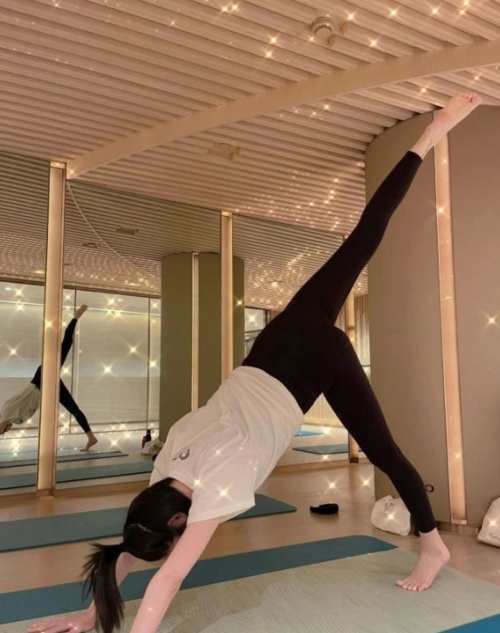 女孩痛经有什么表现症状 女孩痛经有什么表现症状